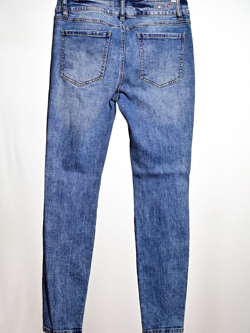 CAbi Slim Straight Indigo Woman’s Jeans